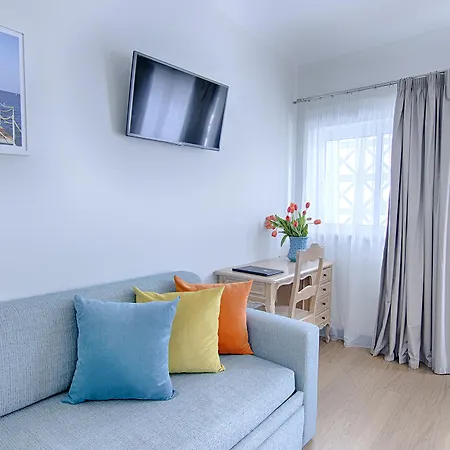 Luna Miramar Club Apart Otel 4*