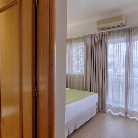 Aparthotel Luna Miramar Club 4*