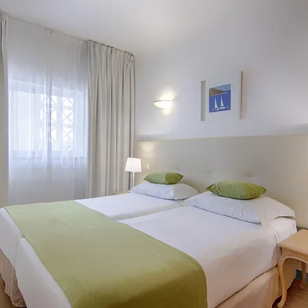 Luna Miramar Club Aparthotel 4*
