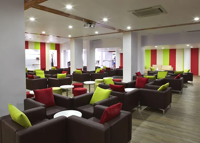 Apart-hotel Luna Miramar Club 4*