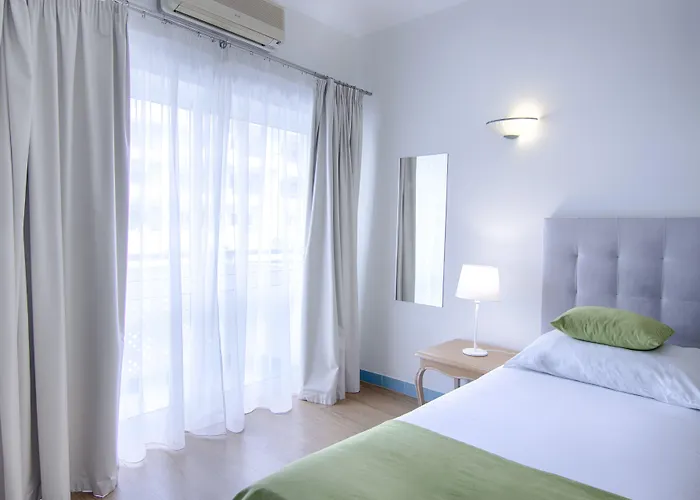 Apart-hotel Luna Miramar Club 4*