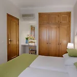 Luna Miramar Club البوفيرا