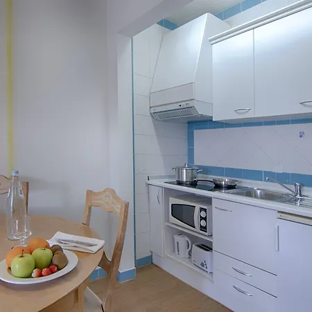 Luna Miramar Club アパートホテル 4*